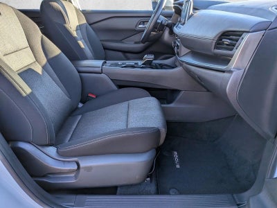 2024 Nissan Rogue FWD SV