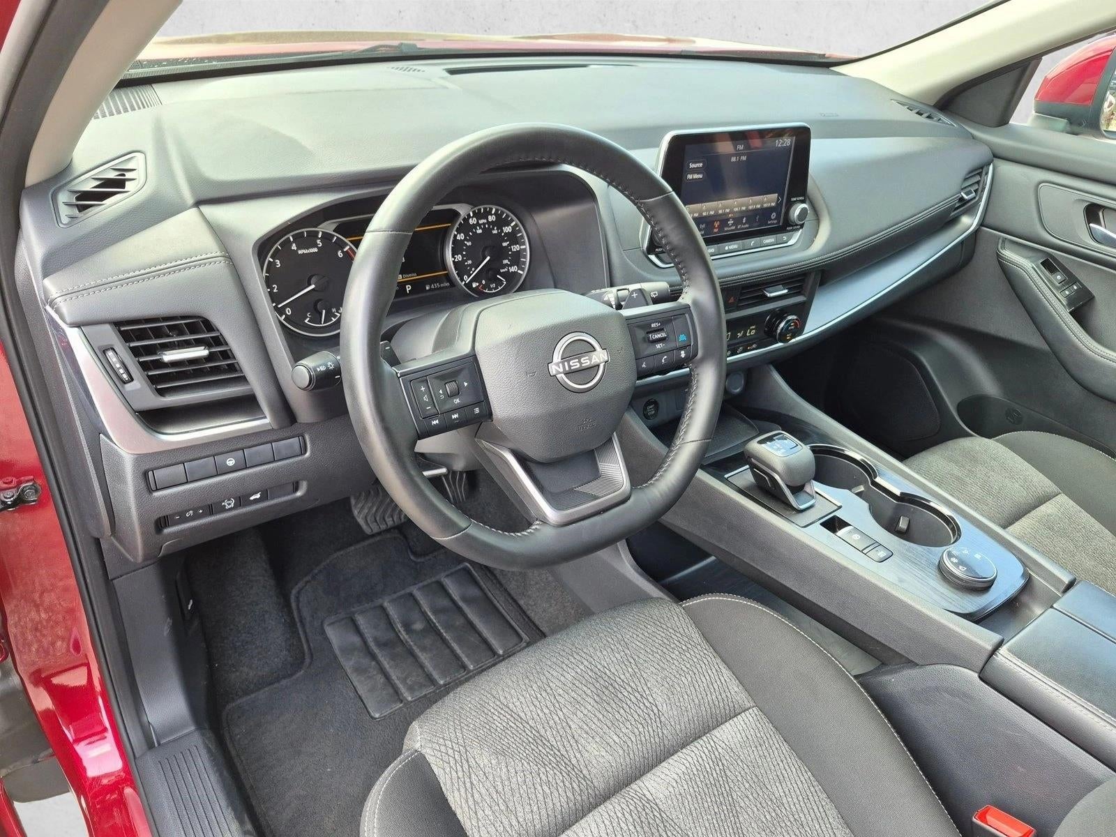 2025 Nissan Rogue AWD SV