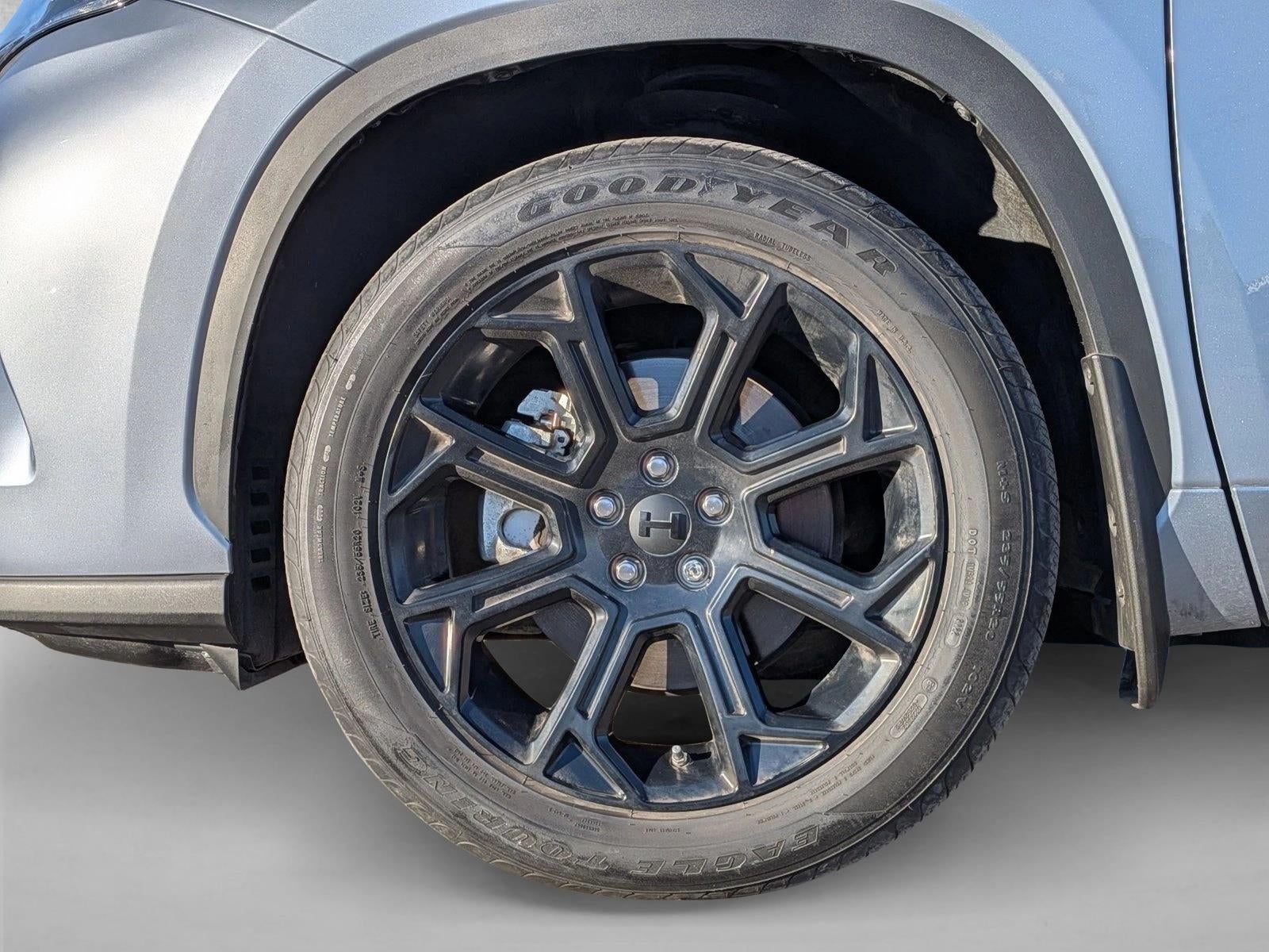 2023 Toyota Highlander LE FWD (GS)