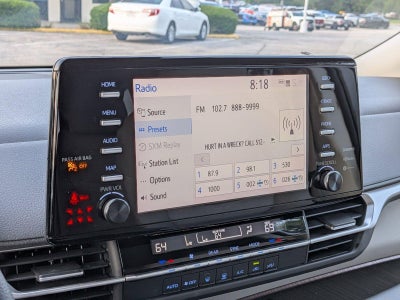 2024 Toyota Sienna LE FWD 8-Passenger (Natl)