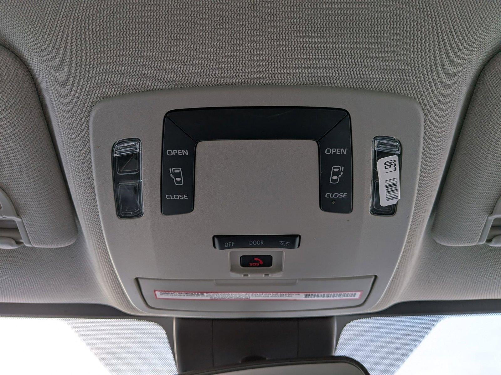 2024 Toyota Sienna LE FWD 8-Passenger (Natl)