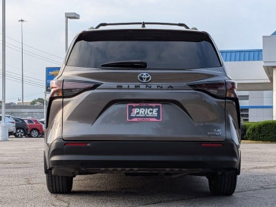 2024 Toyota Sienna LE FWD 8-Passenger (Natl)