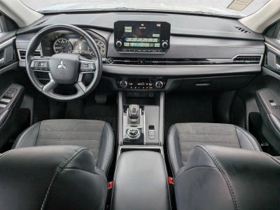 2024 Mitsubishi Outlander SE FWD