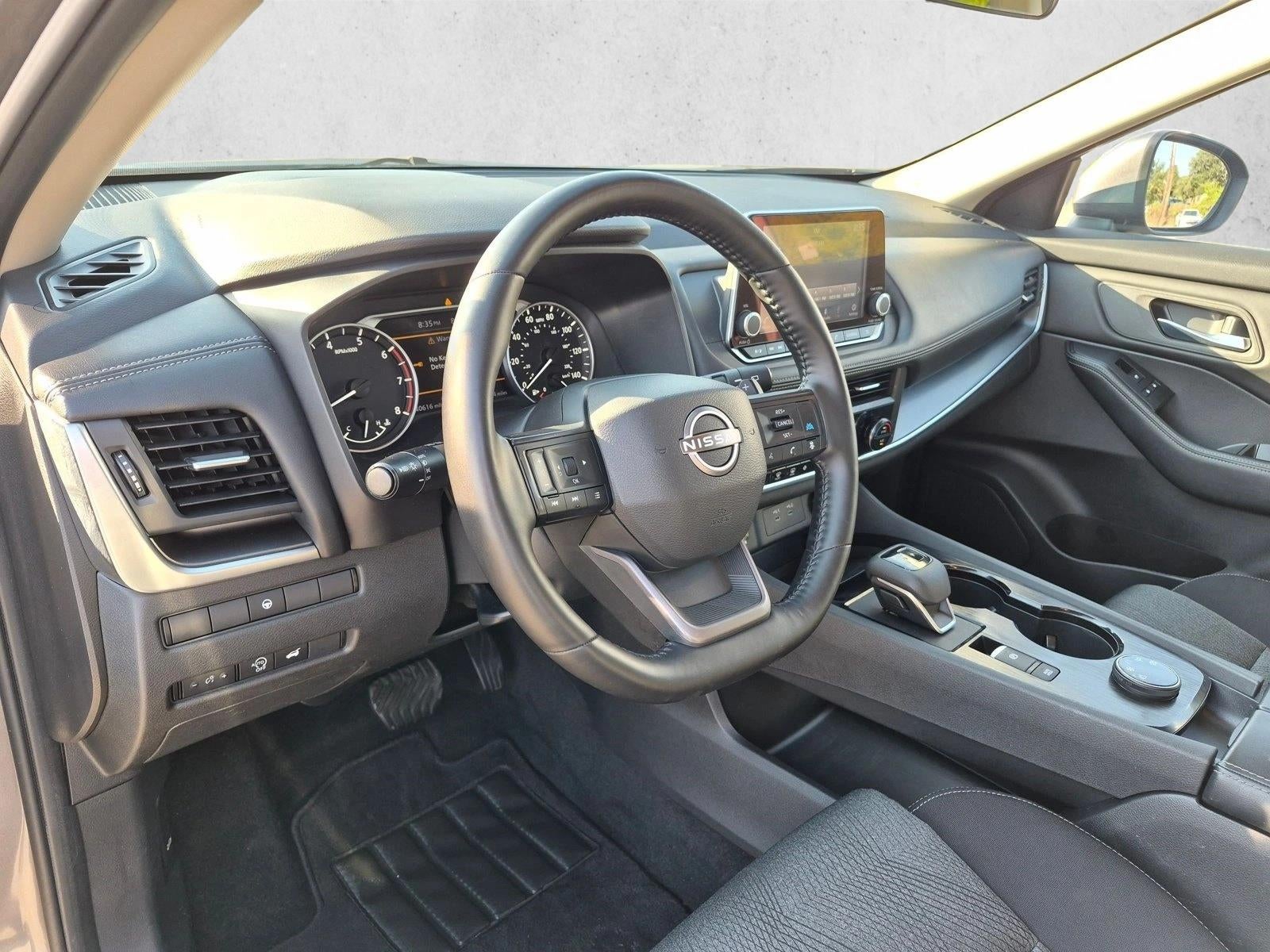 2025 Nissan Rogue AWD SV