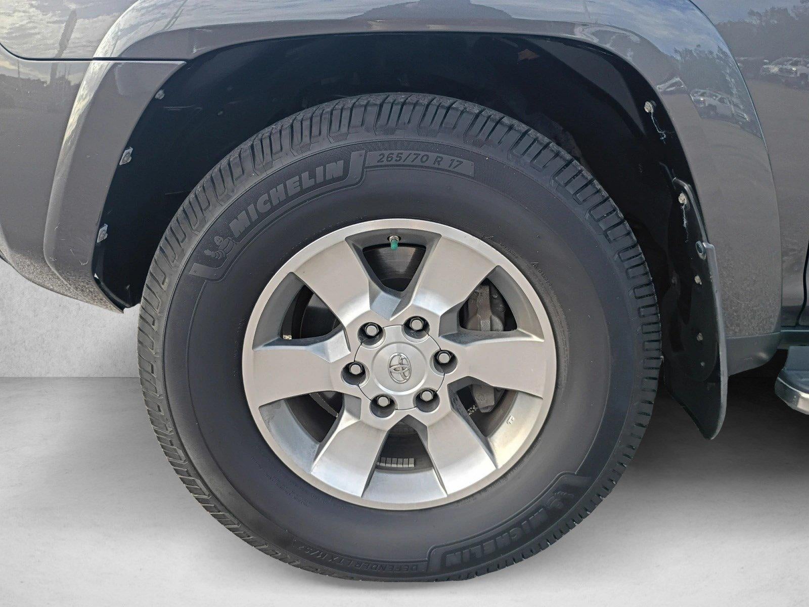2015 Toyota 4Runner RWD 4dr V6 SR5 (Natl)