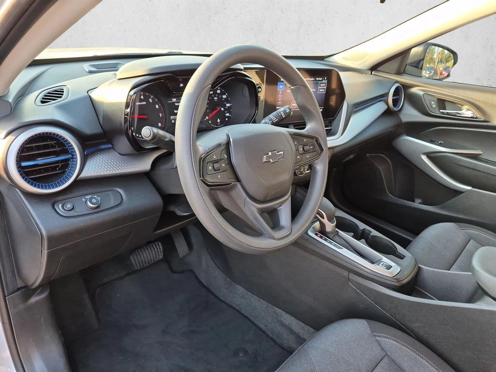 2025 Chevrolet Trax FWD 4dr LS