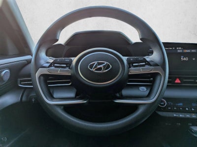 2023 Hyundai Elantra SEL IVT