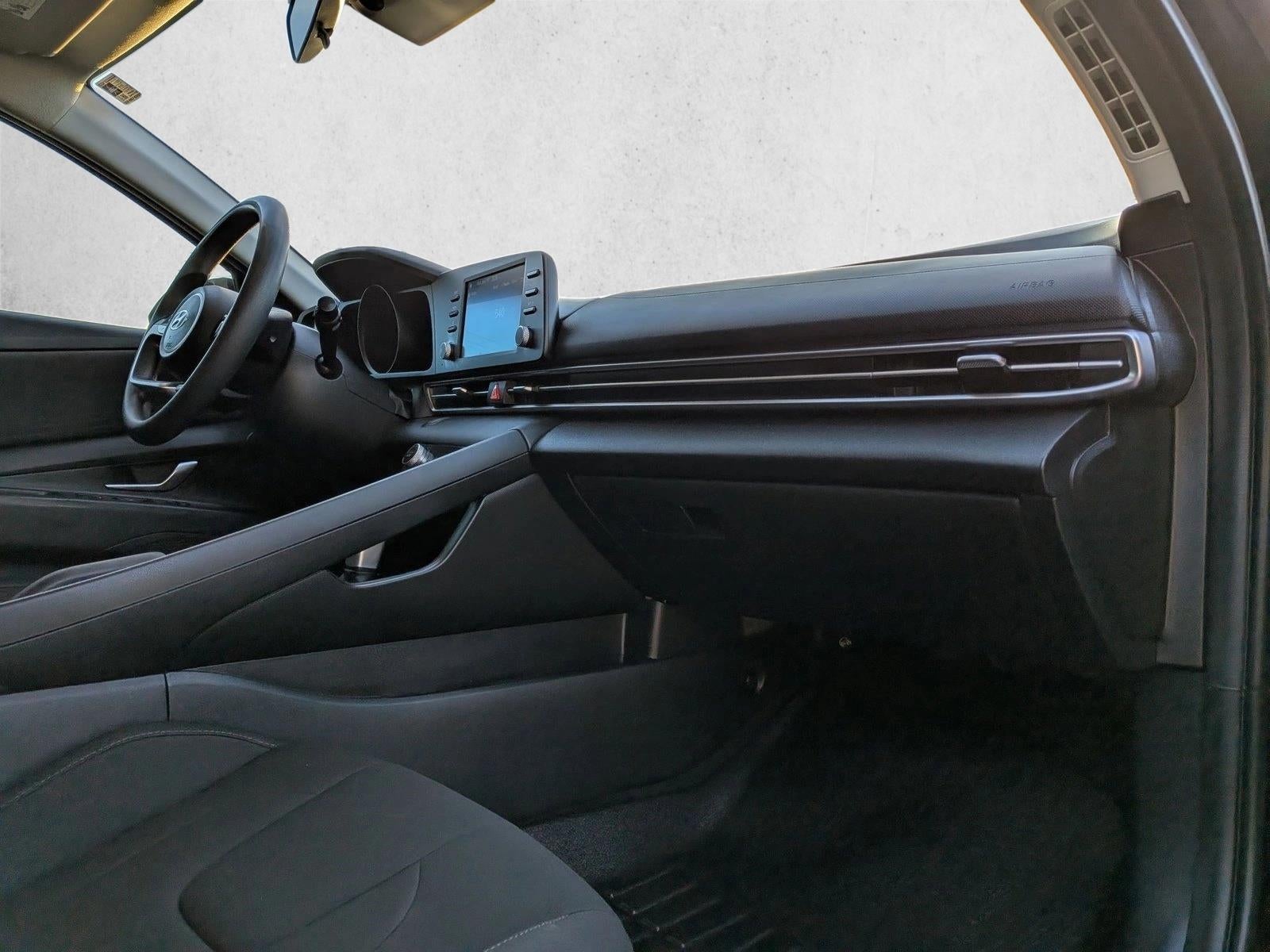 2023 Hyundai Elantra SEL IVT