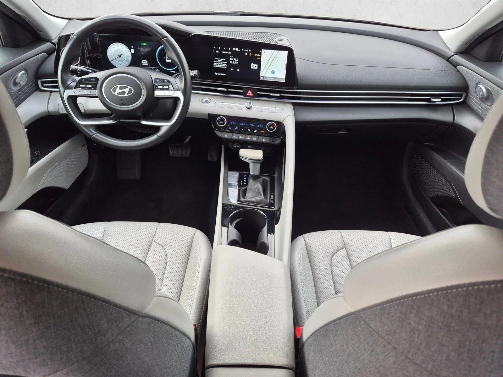 2025 Hyundai Elantra Limited IVT