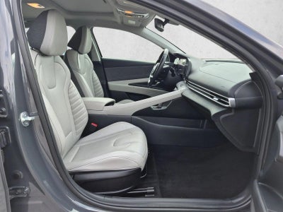 2025 Hyundai Elantra Limited IVT