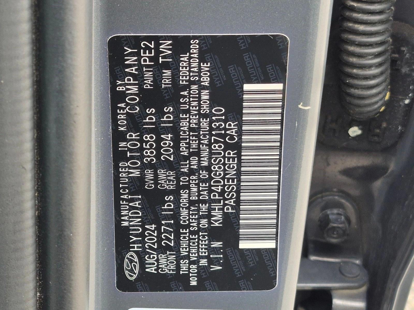 2025 Hyundai Elantra Limited IVT