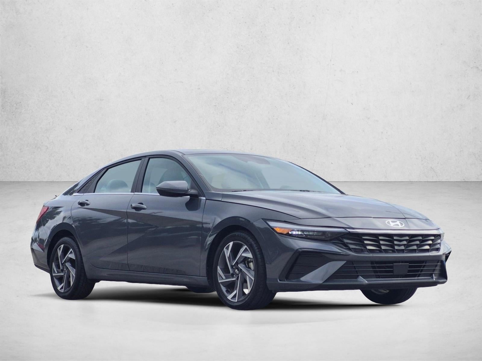 2025 Hyundai Elantra Limited IVT