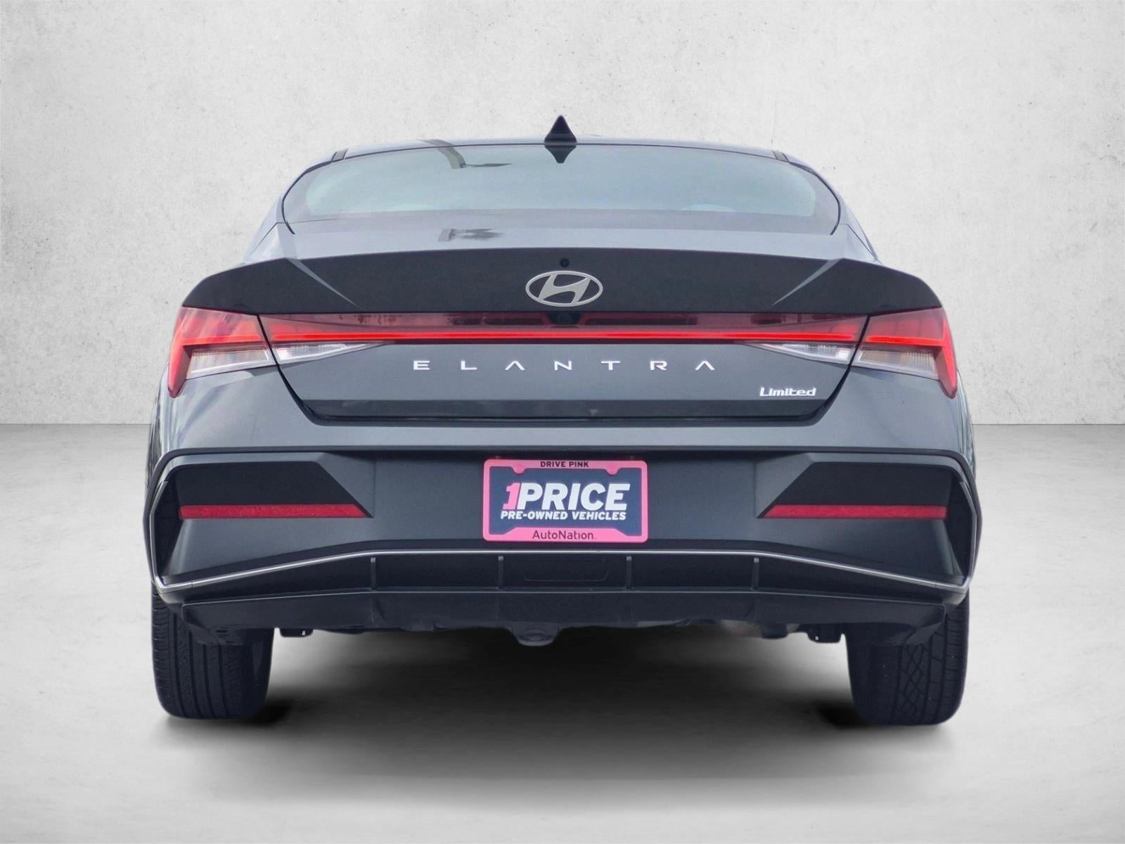 2025 Hyundai Elantra Limited IVT