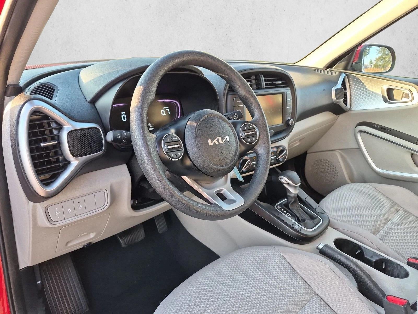 2025 Kia Soul LX FWD