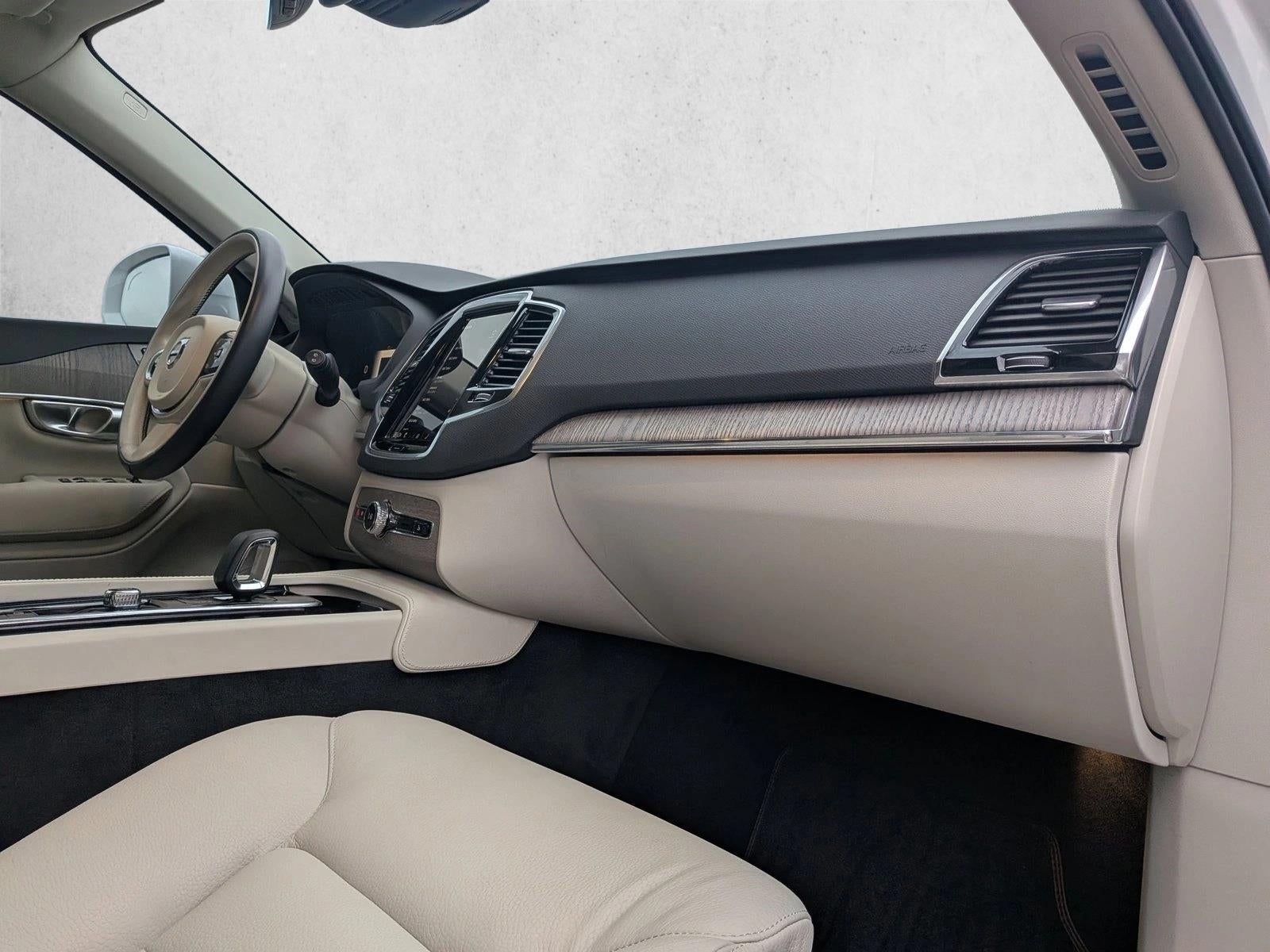 2024 Volvo XC90 Recharge Plug-In Hyb T8 eAWD PHEV Plus Bright Theme 7P