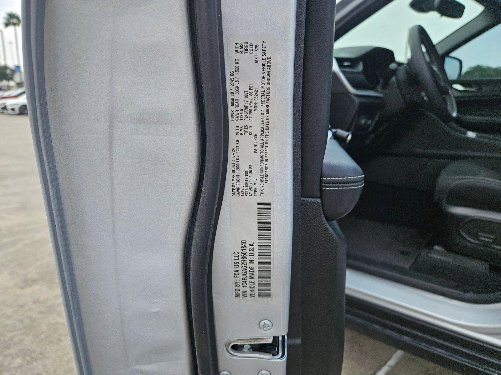 2024 Jeep Grand Cherokee Laredo