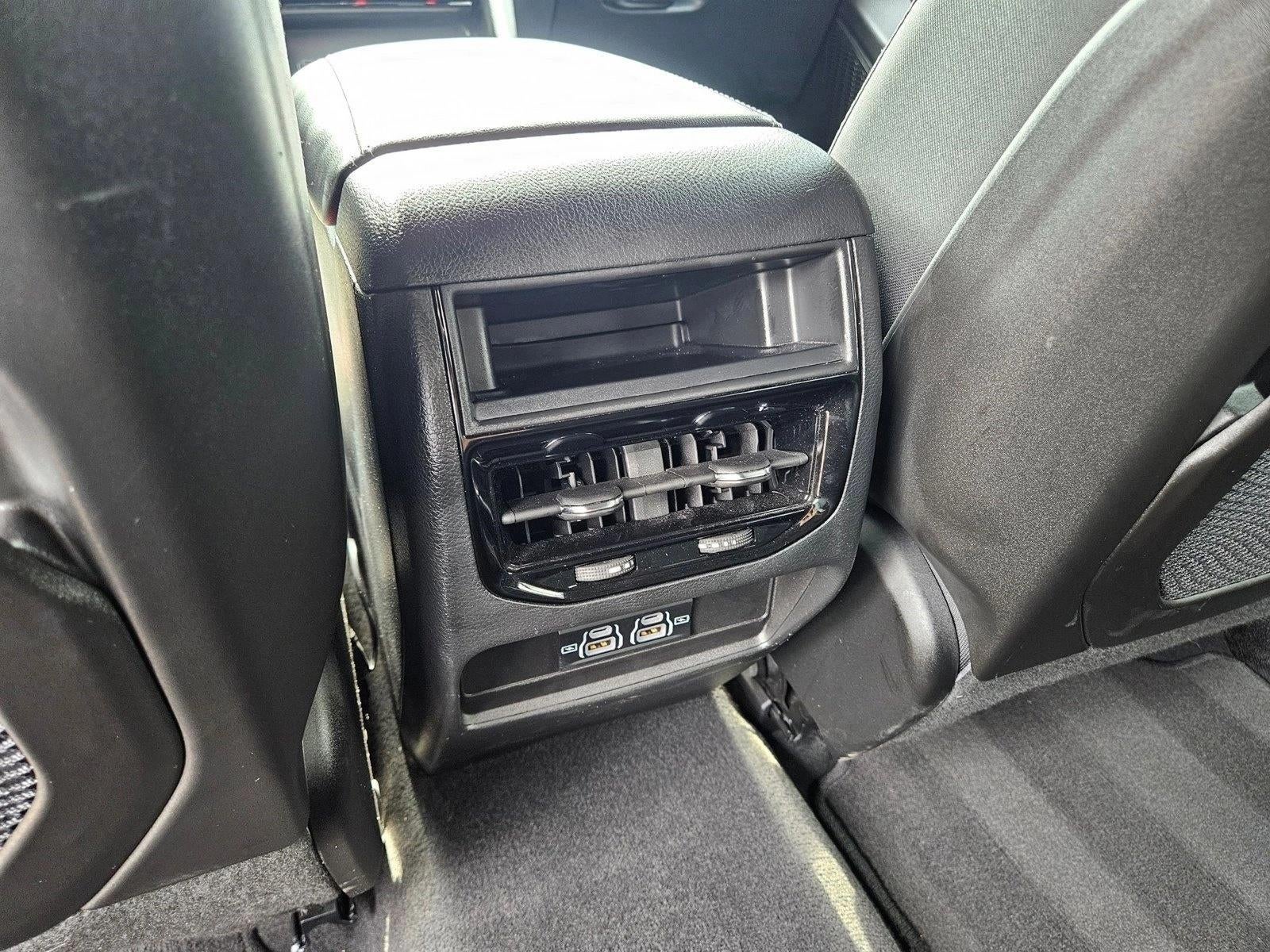 2024 Jeep Grand Cherokee Laredo 4x2