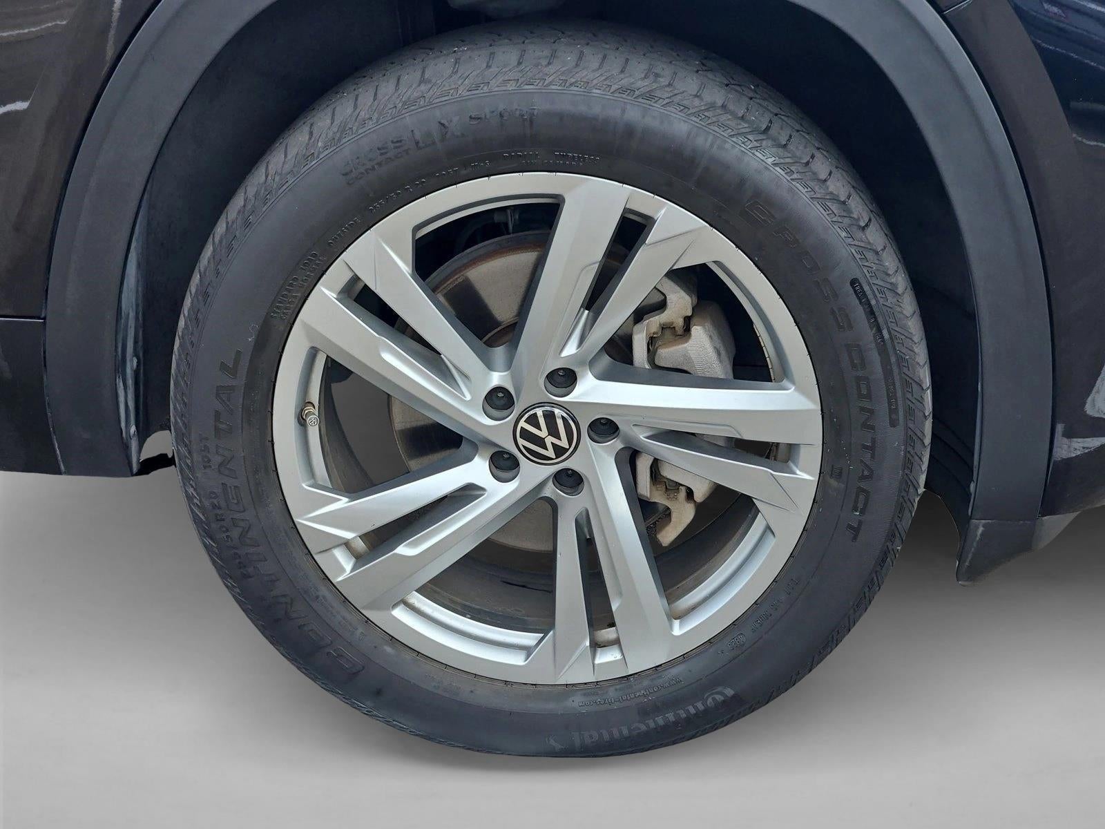 2024 Volkswagen Atlas Cross Sport 2.0T SEL R-Line