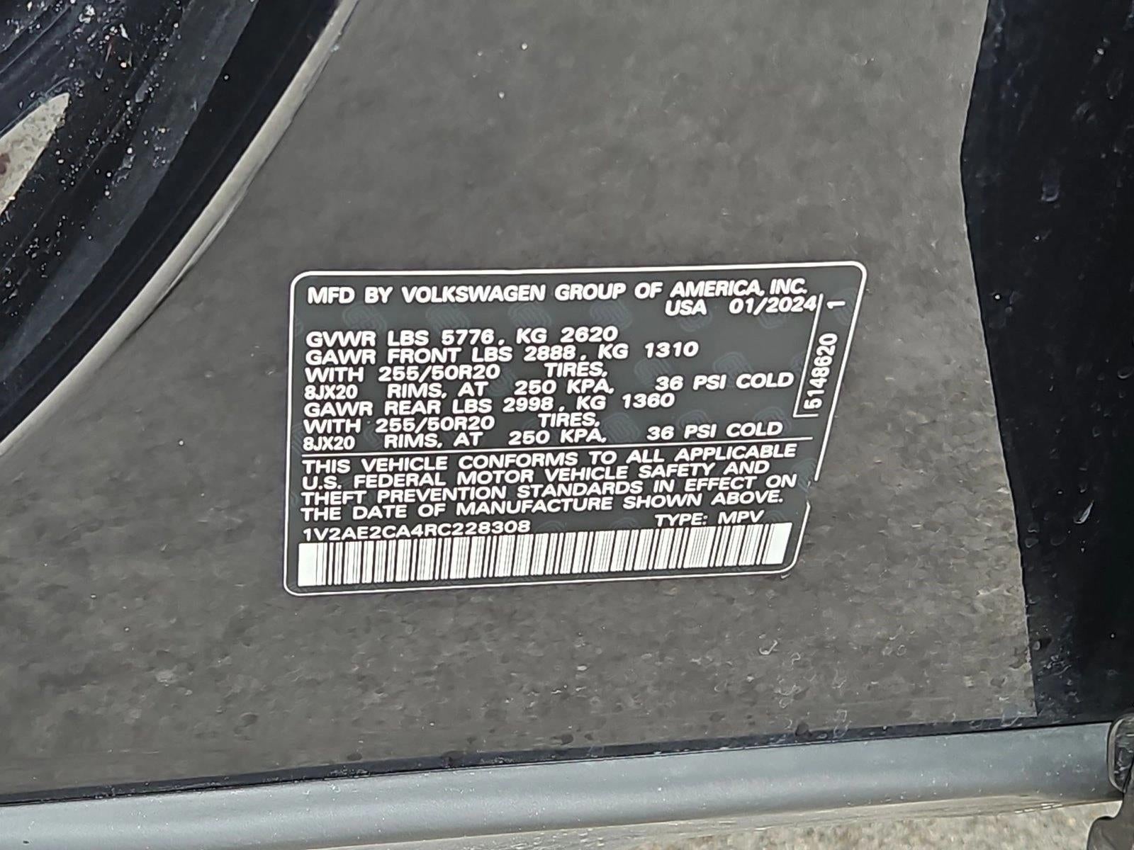 2024 Volkswagen Atlas Cross Sport 2.0T SEL R-Line