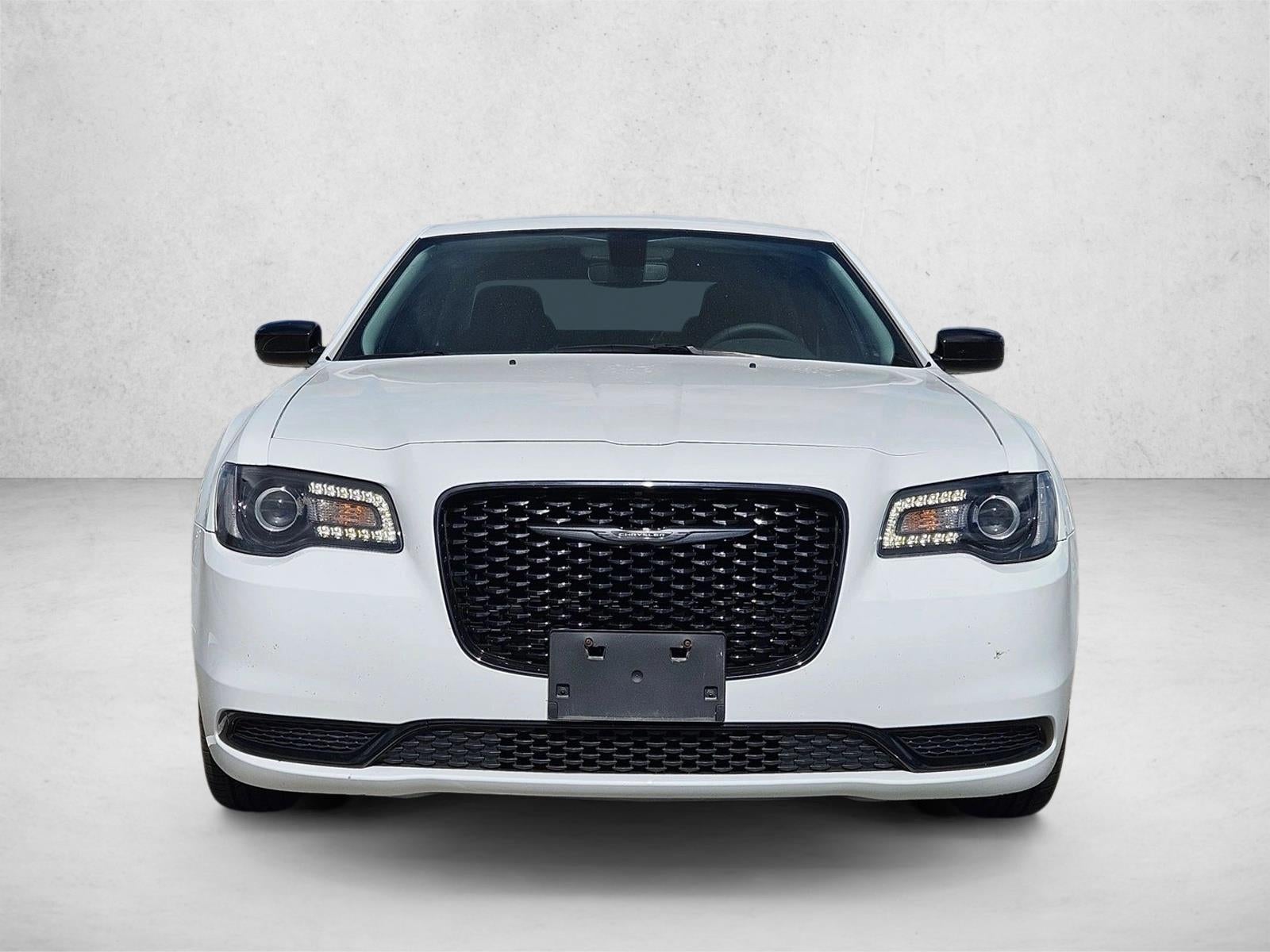 2023 Chrysler 300 Touring