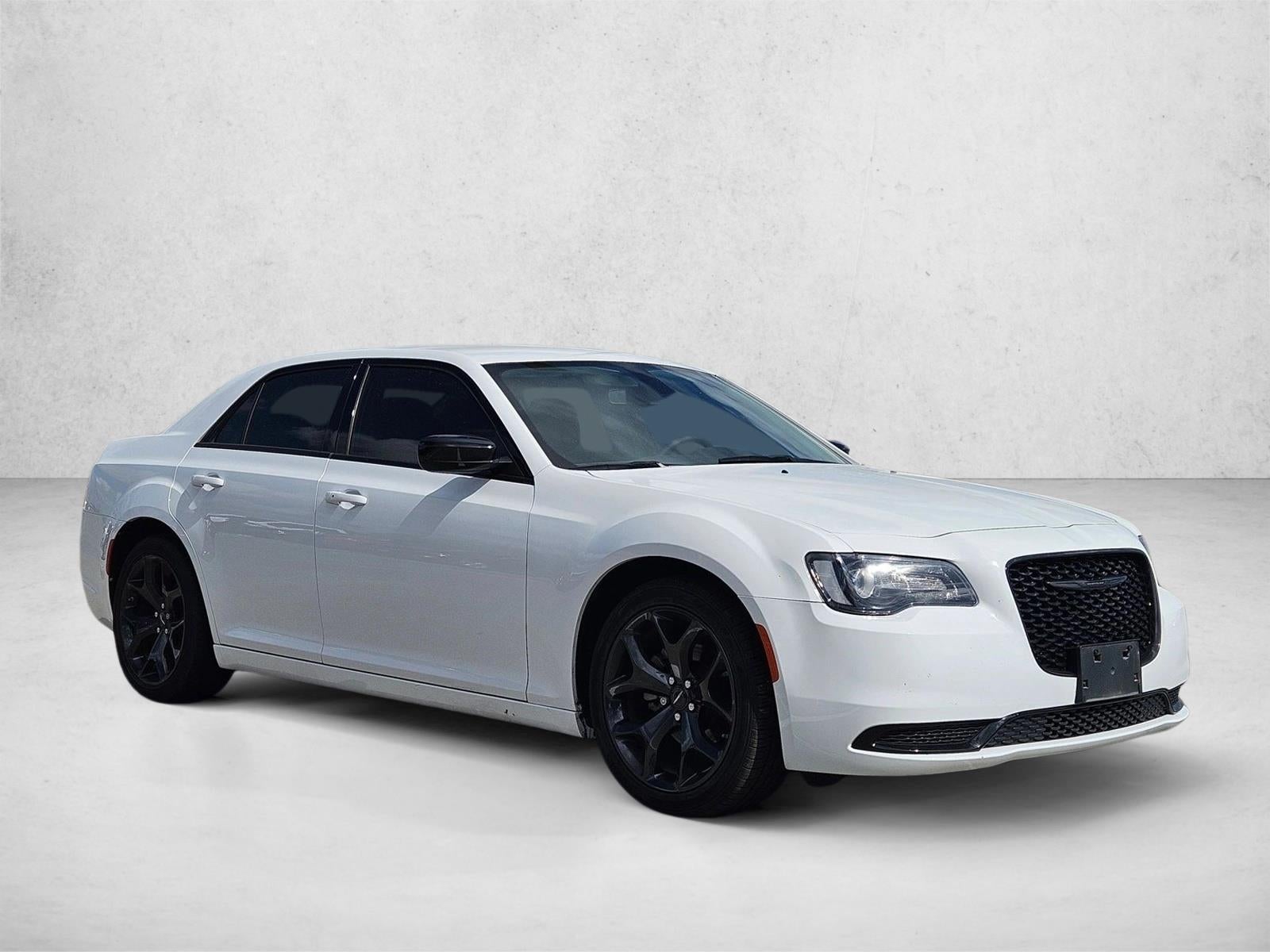2023 Chrysler 300 Touring