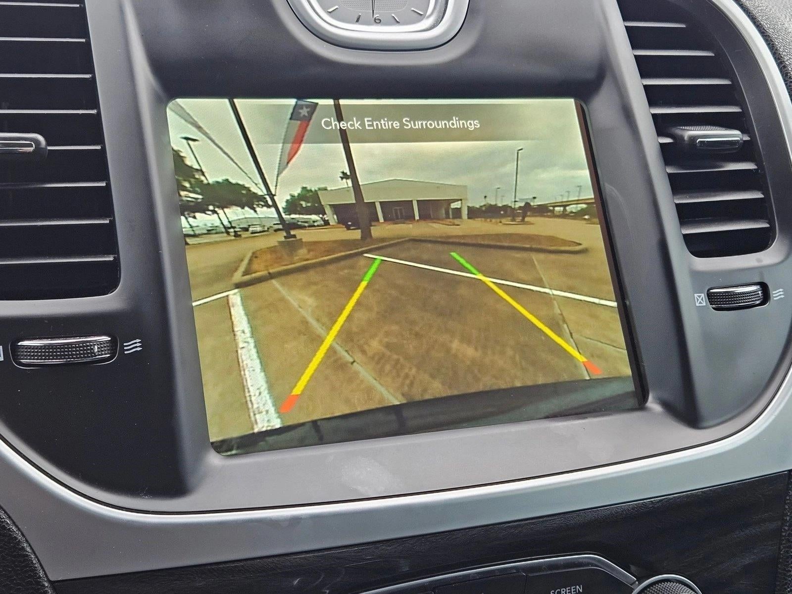 2022 Chrysler 300 Touring L