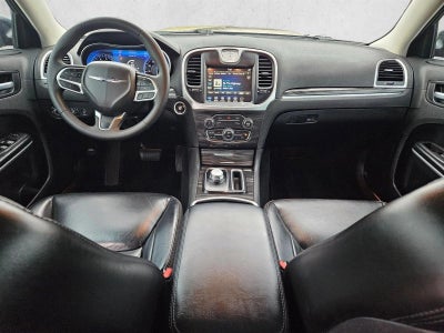 2022 Chrysler 300 Touring L