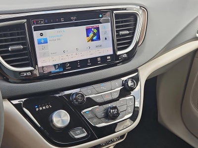 2024 Chrysler Voyager LX