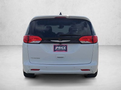 2024 Chrysler Voyager LX