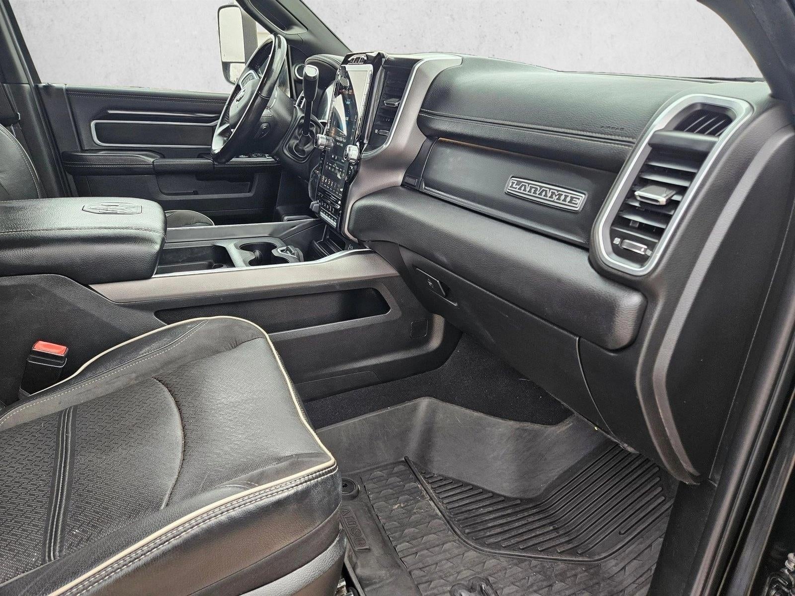 2020 RAM 3500 Laramie Crew Cab 4x4 8' Box