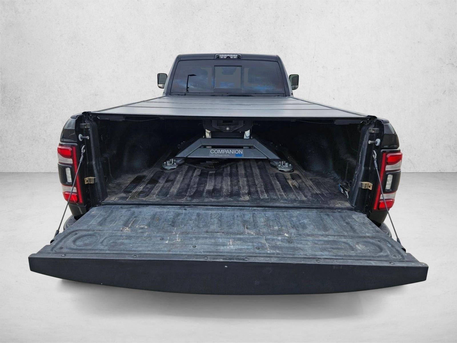 2020 RAM 3500 Laramie Crew Cab 4x4 8' Box