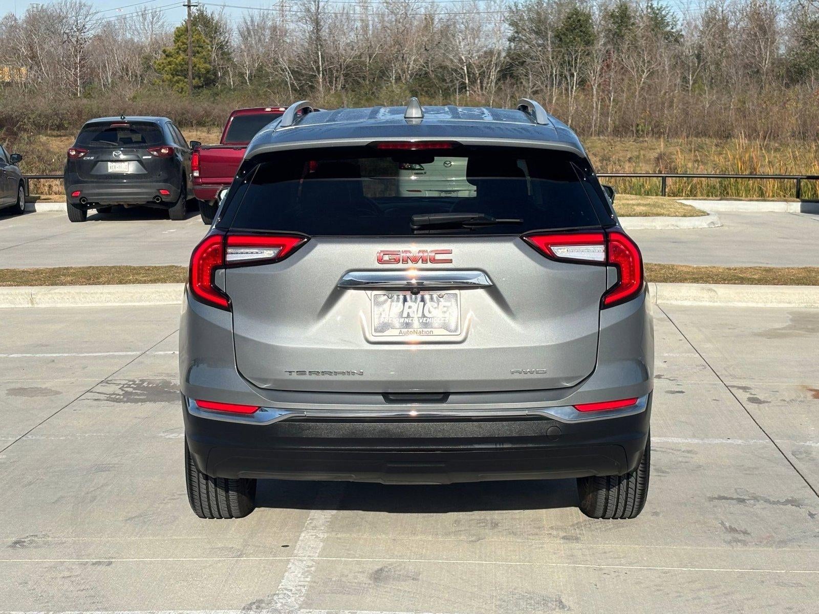 2023 GMC Terrain SLT