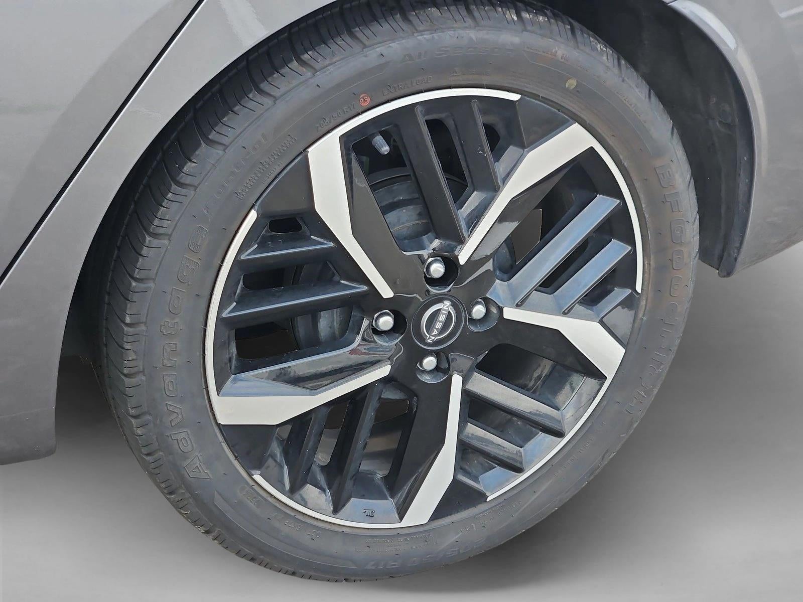 2024 Nissan Versa SR