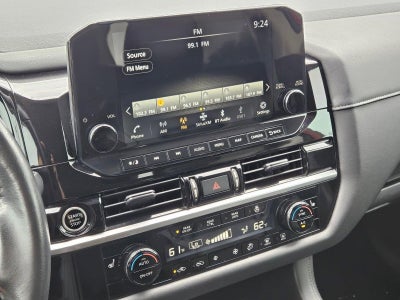 2022 Nissan Pathfinder SL