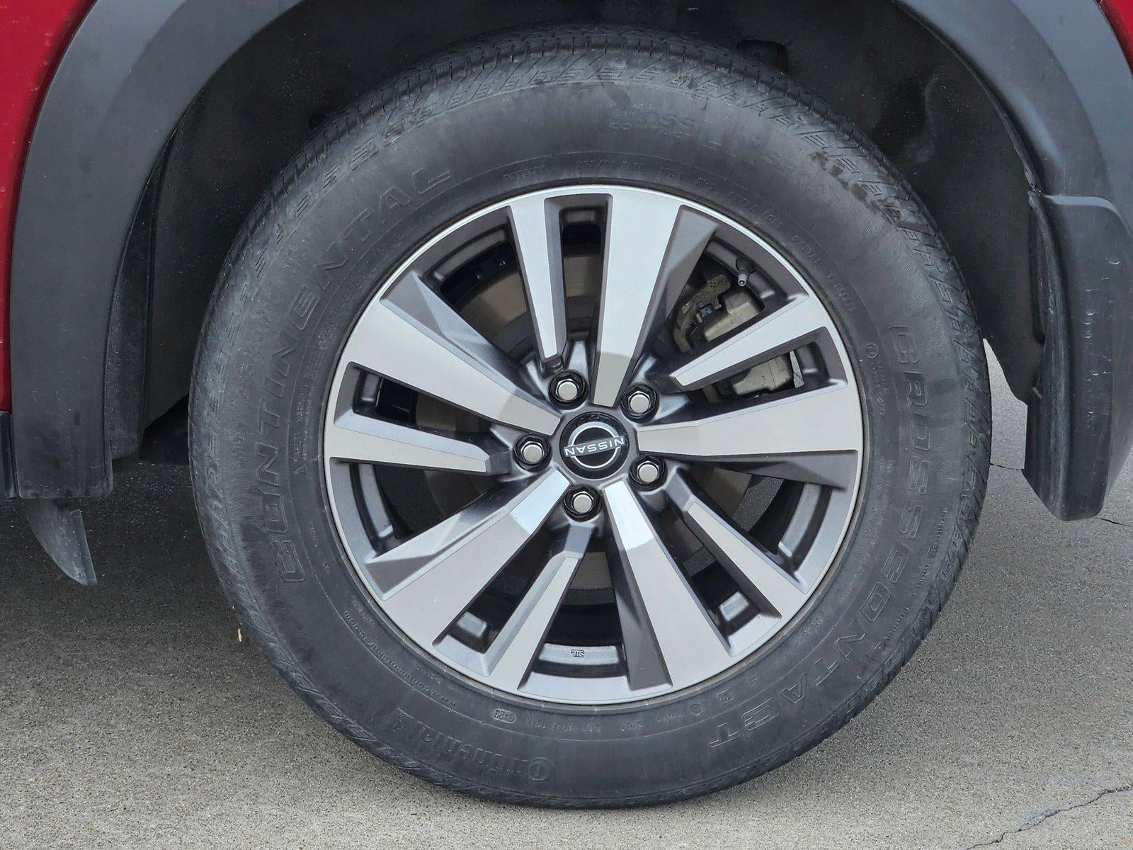 2022 Nissan Pathfinder SL