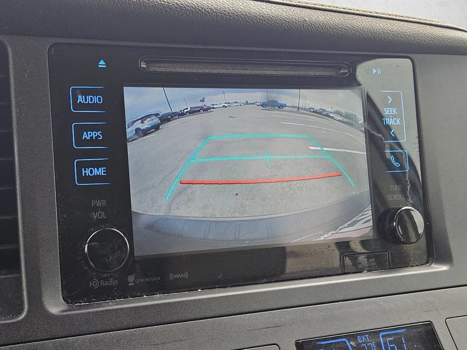 2017 Toyota Sienna XLE Auto Access Seat