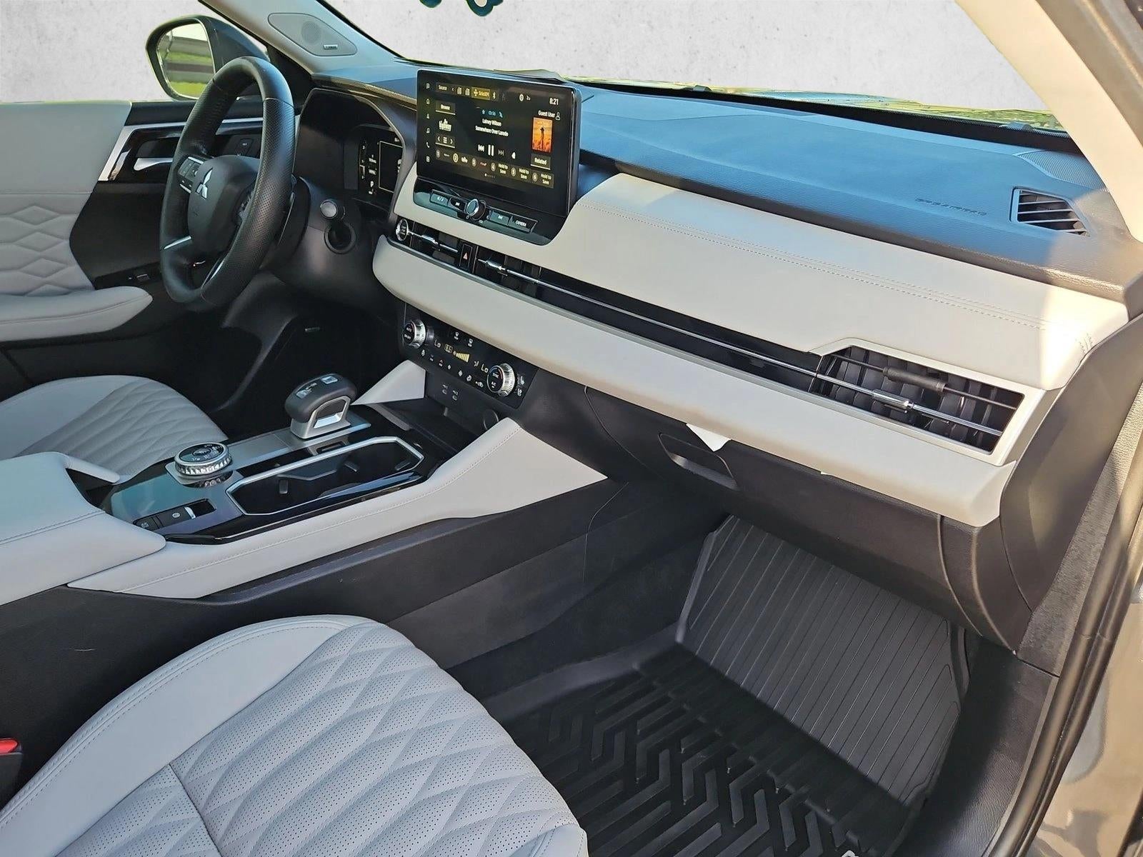 2025 Mitsubishi Outlander SEL