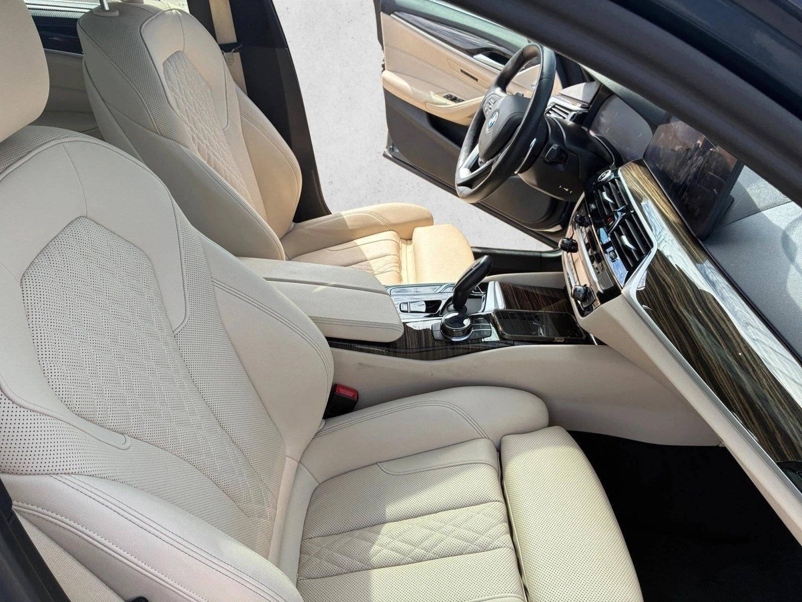 2023 BMW 530 i