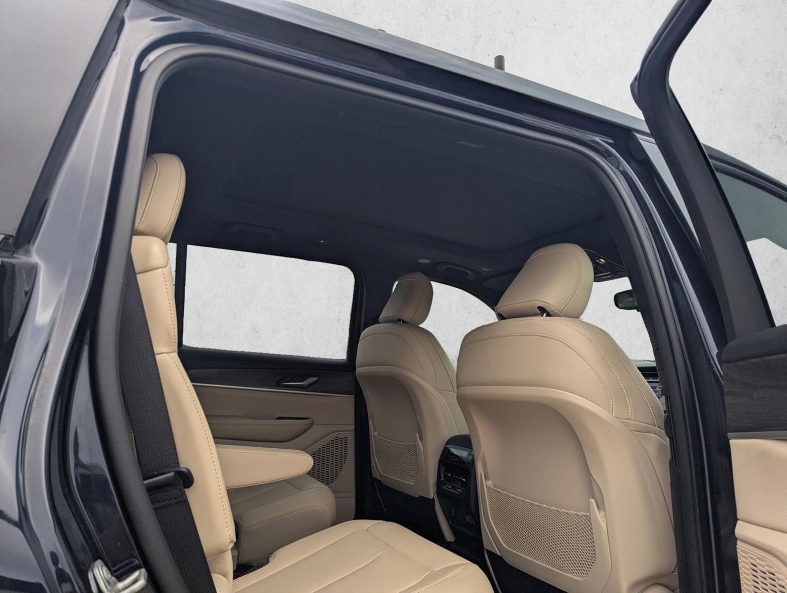 2024 Jeep Grand Cherokee L Limited 4x2