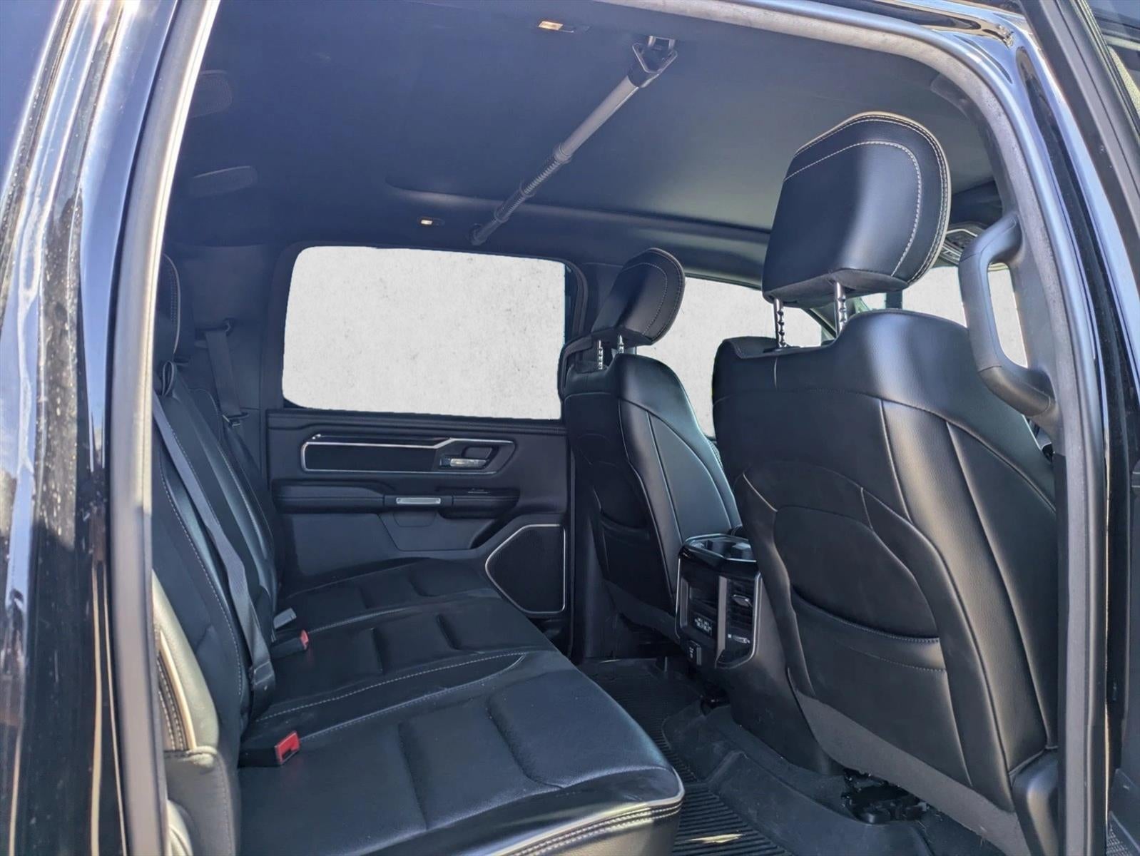 2022 RAM 1500 Laramie Crew Cab 4x2 5'7" Box