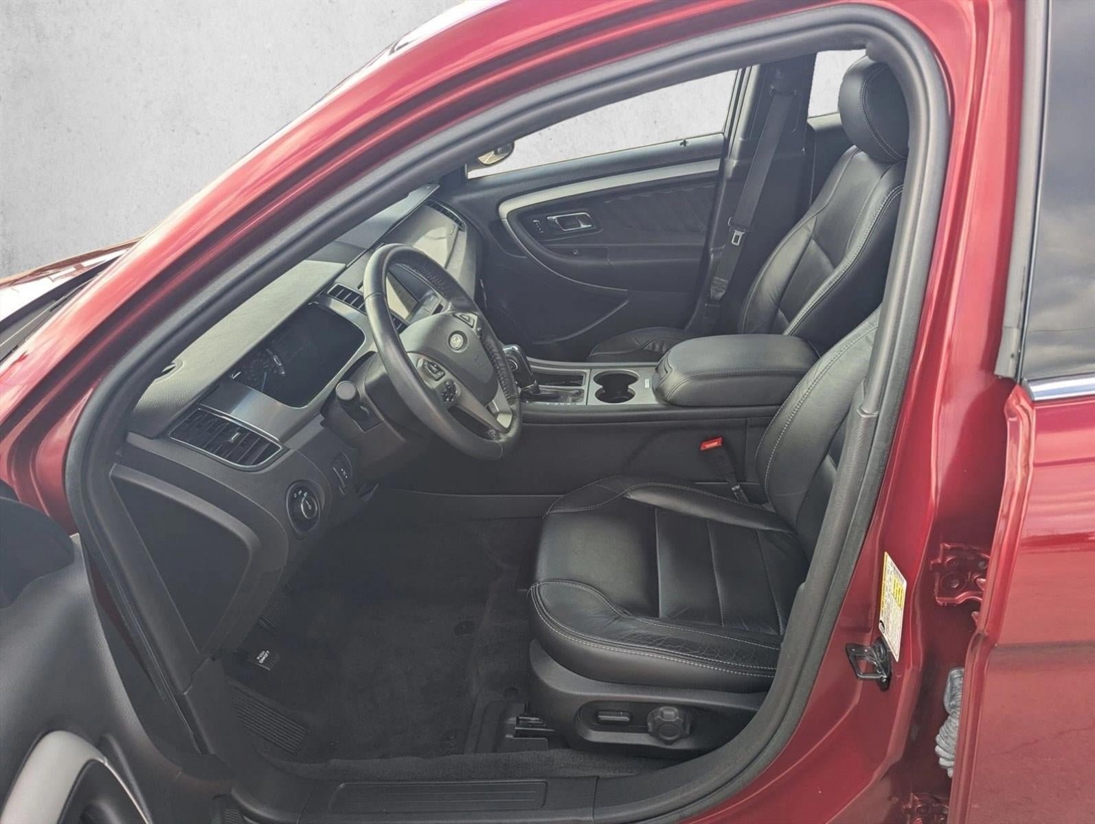 2018 Ford Taurus SEL