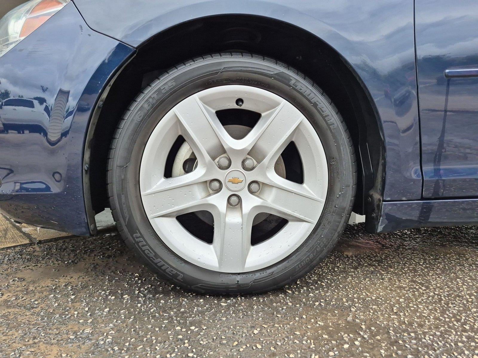 2011 Chevrolet Malibu LS w/1FL