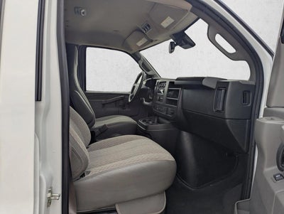 2025 Chevrolet Express Passenger 1LT