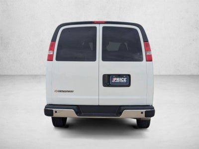 2025 Chevrolet Express Passenger 1LT