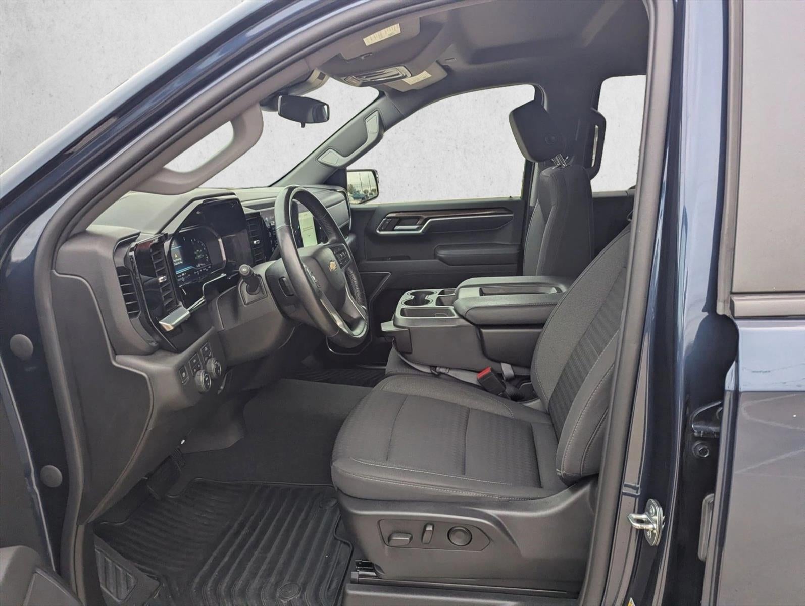 2022 Chevrolet Silverado 1500 LT (2FL)