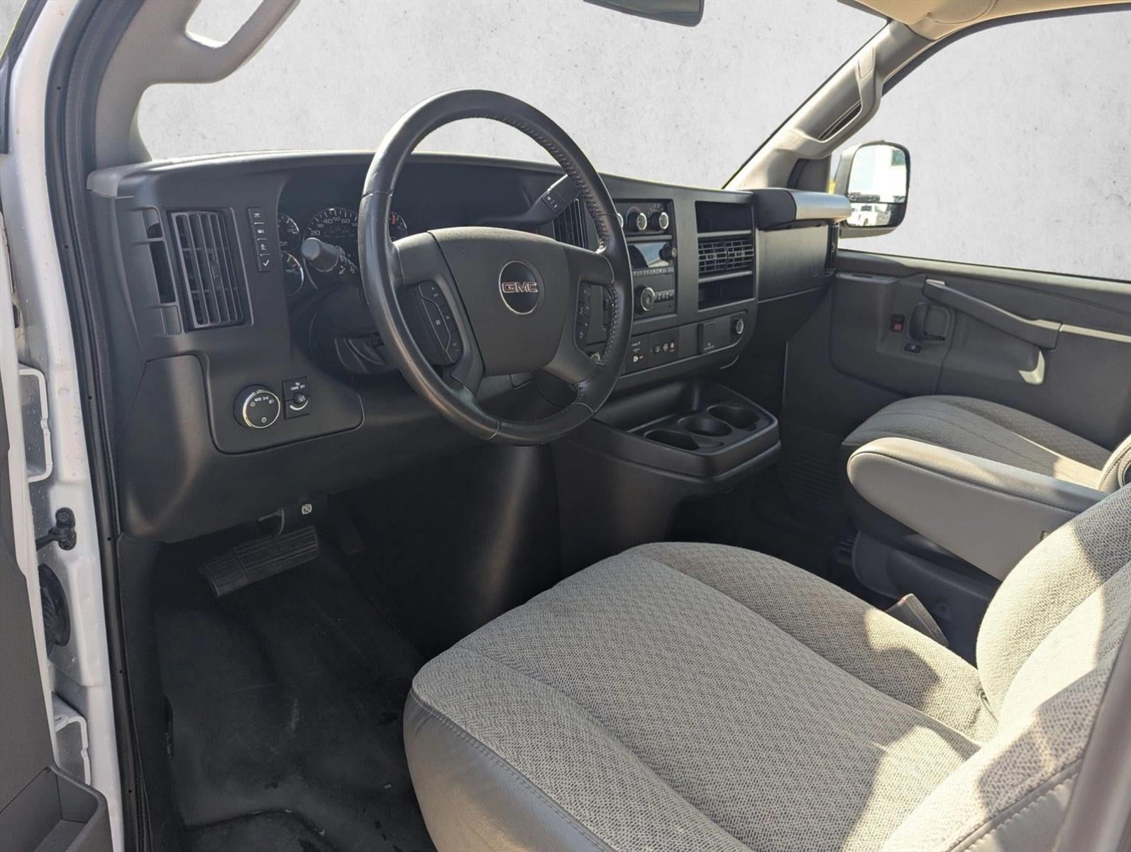 2023 GMC Savana Passenger 3500 LS