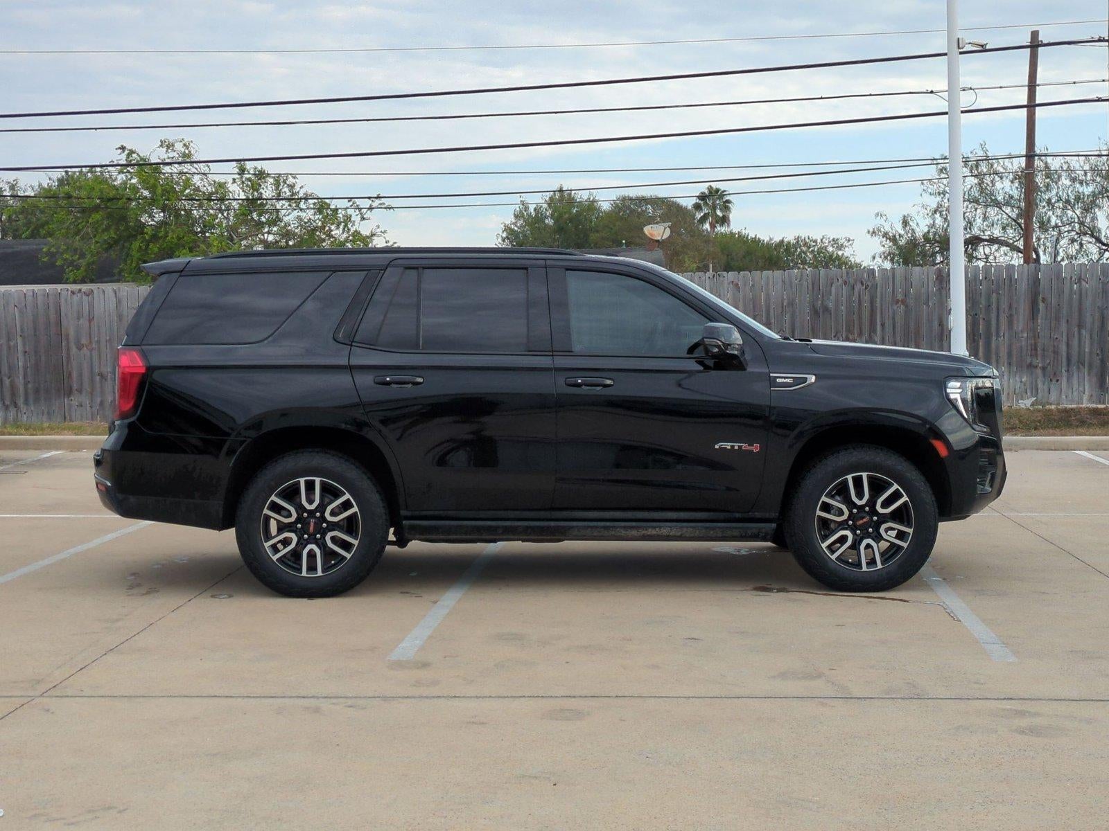 2023 GMC Yukon AT4