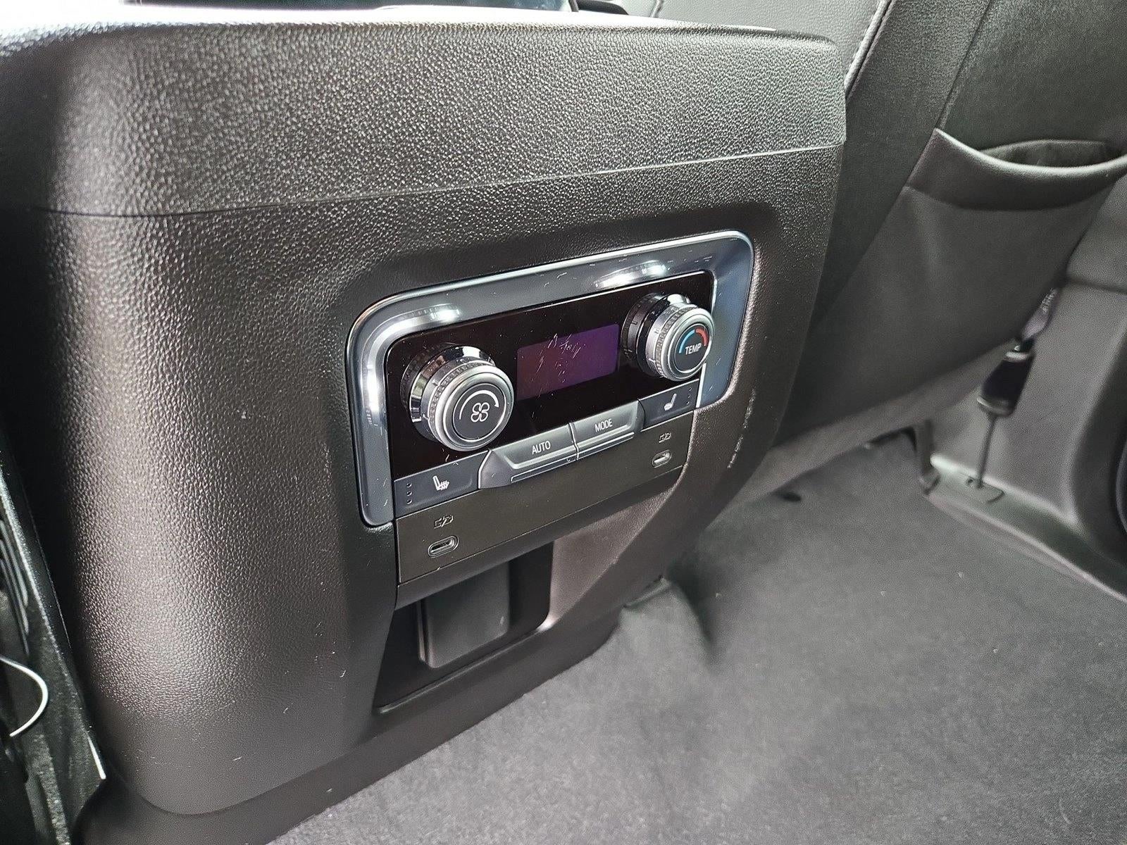 2025 GMC Yukon XL AT4