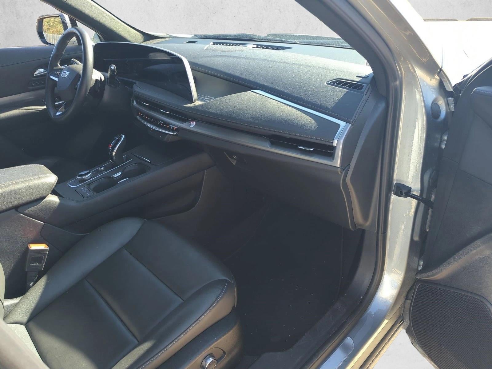 2025 Cadillac XT4 Premium Luxury