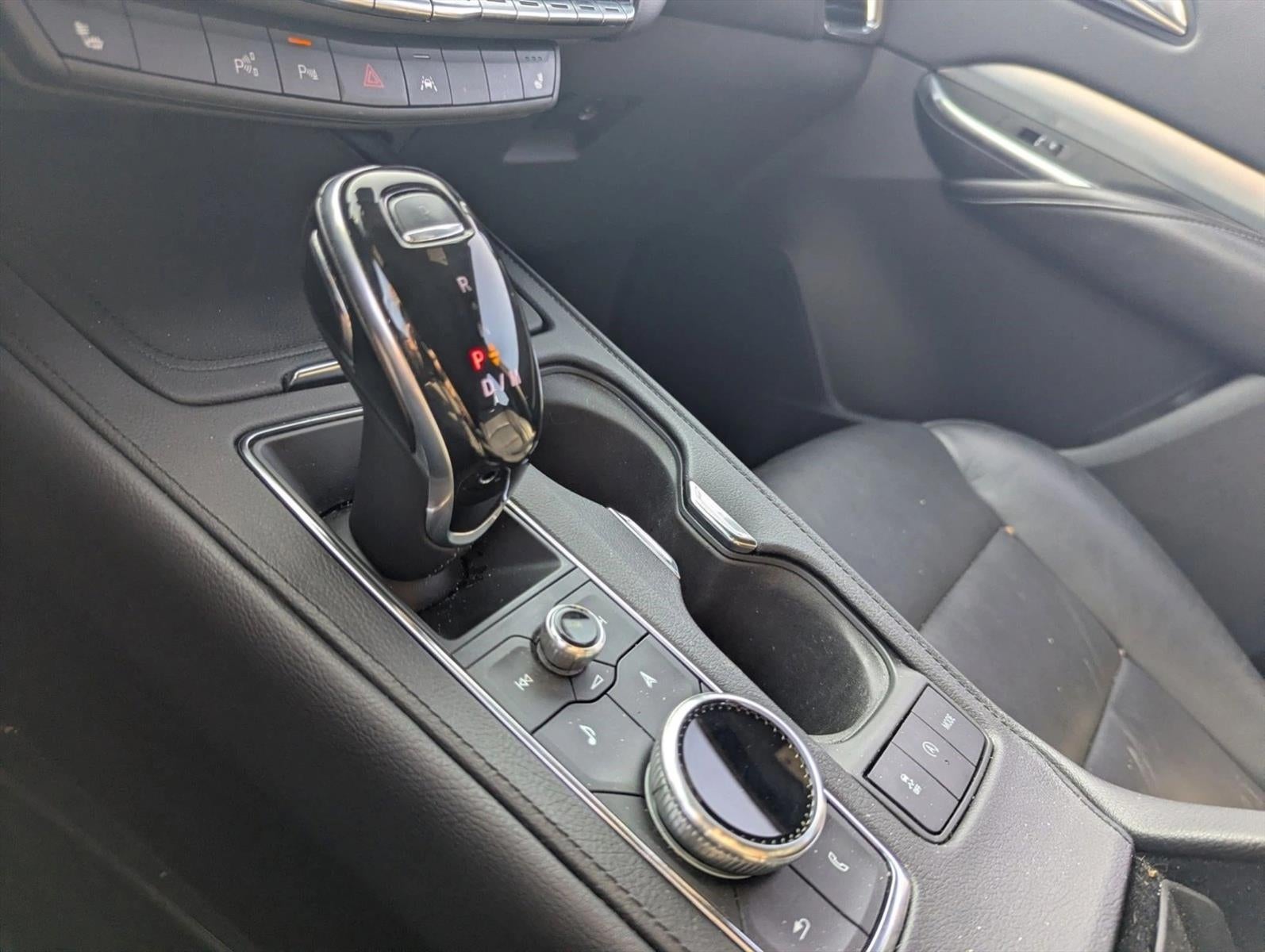 2022 Cadillac XT4 Premium Luxury